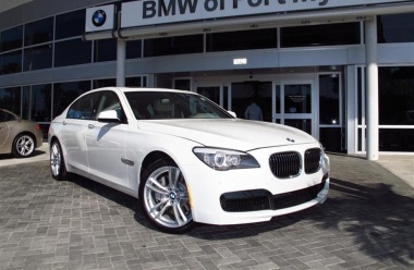 Půjčování vozů BMW 750 Li