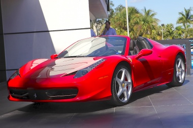 Přijďte si vyzkoušet Ferrari 458 Italia a Ferrari California